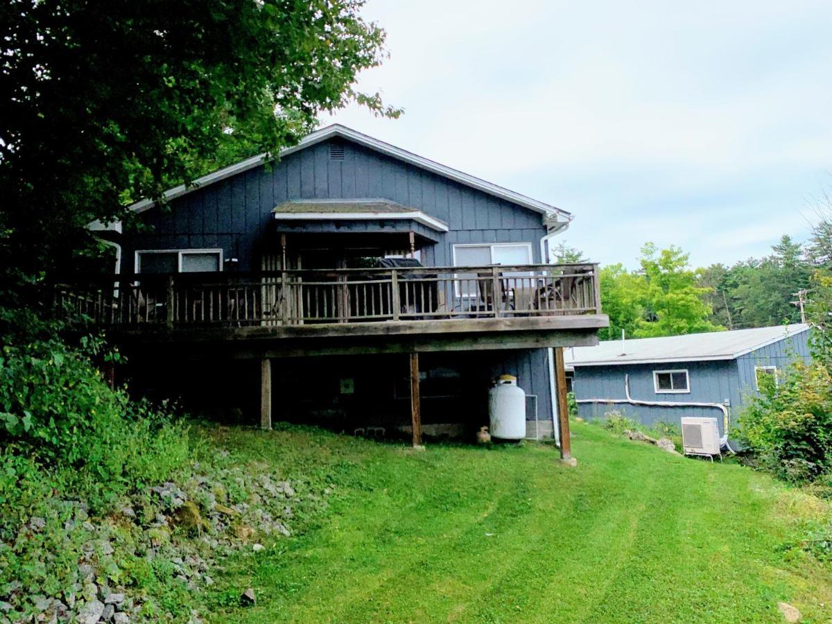 Blue Lagoon Resort Lake George Exterior foto