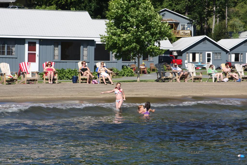 Blue Lagoon Resort Lake George Exterior foto