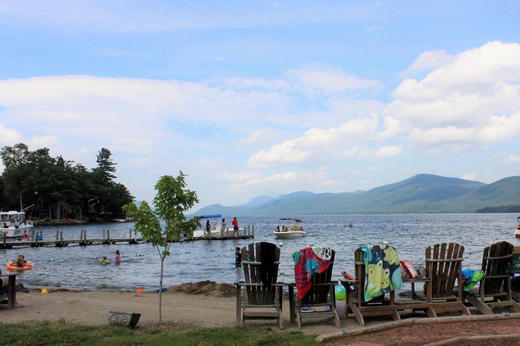 Blue Lagoon Resort Lake George Exterior foto